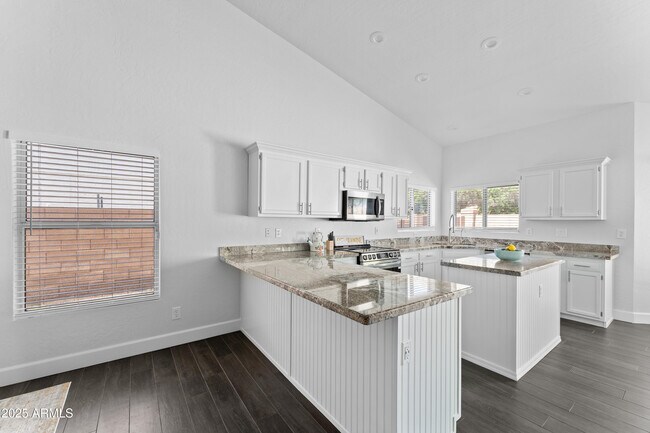 Building Photo - 1804 W Madero St