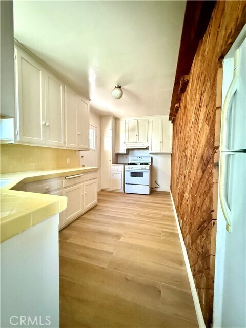 Building Photo - 1016 Montecito Dr