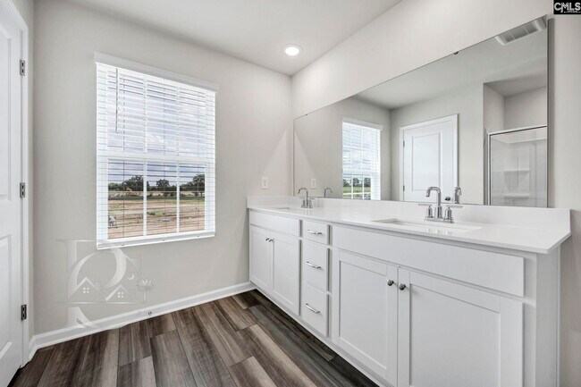 Building Photo - 519 Marcus Wy