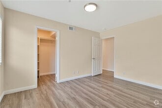 Building Photo - 340 S Orange Ave
