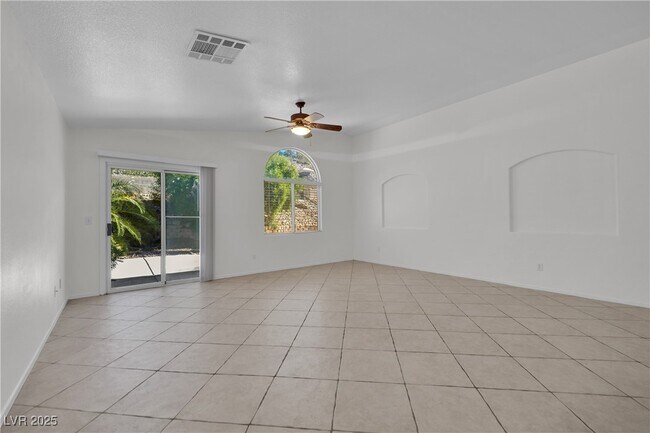 Building Photo - 1542 Misty Sky Dr