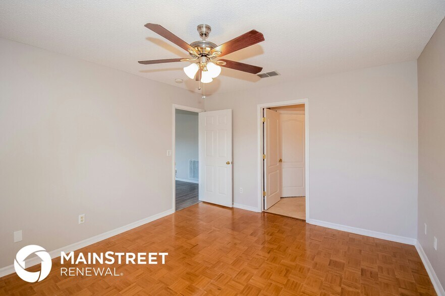Building Photo - 12289 Bucks Harbor Dr N