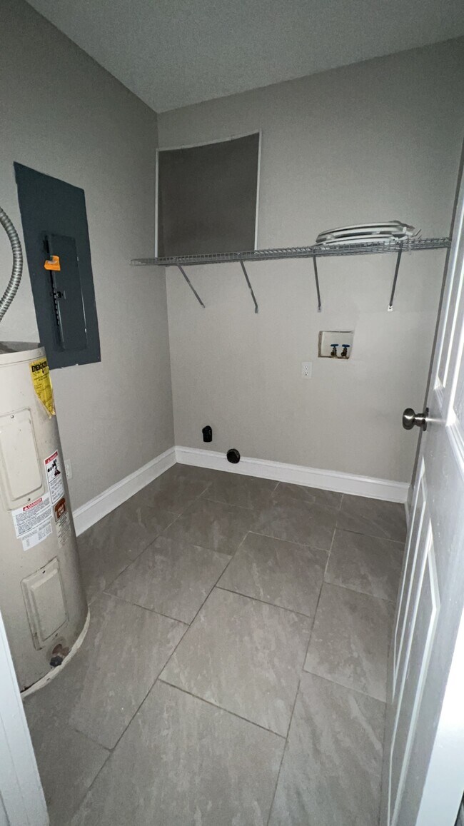 Building Photo - 1019 Barley Dr