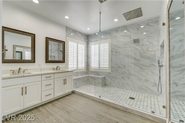 Building Photo - Stunning Home in Gated Community ~ Paseos ...