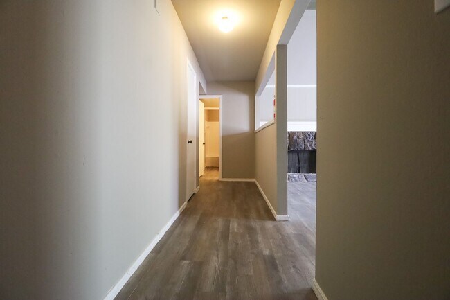 Building Photo - 2 Bed / 2 Bath Condo in Central Tulsa!