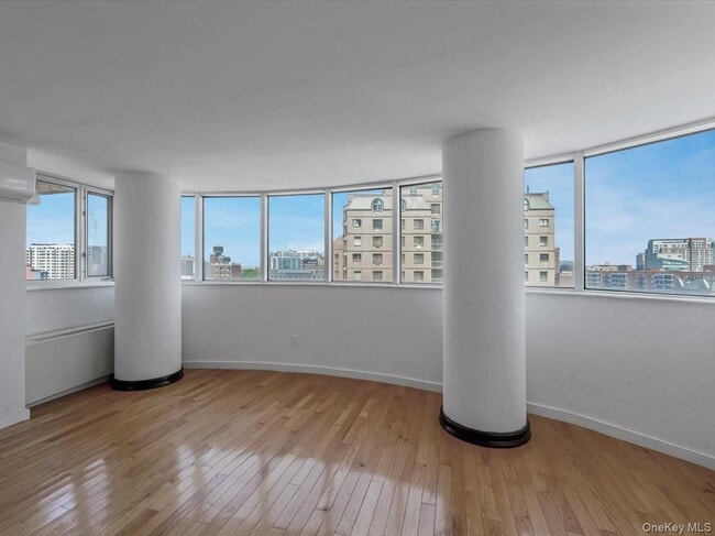 Building Photo - 133-38 Sanford Ave