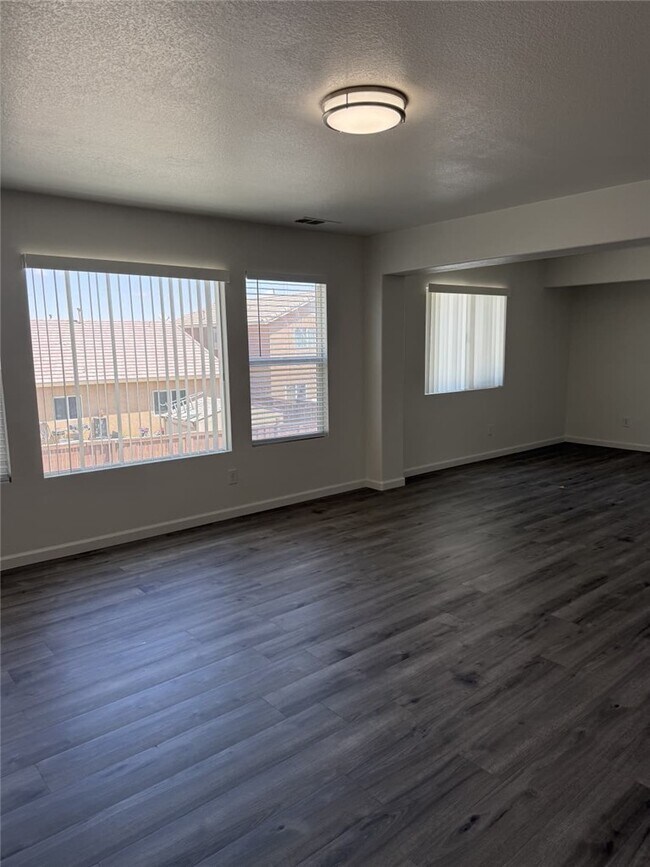 Building Photo - 12394 Freeport Dr