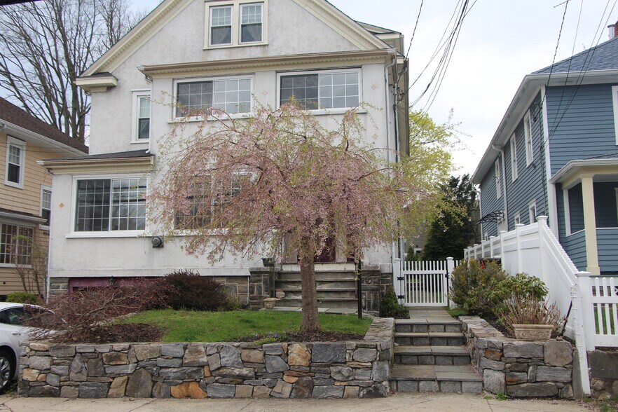 Building Photo - 32 Edgewood Ave