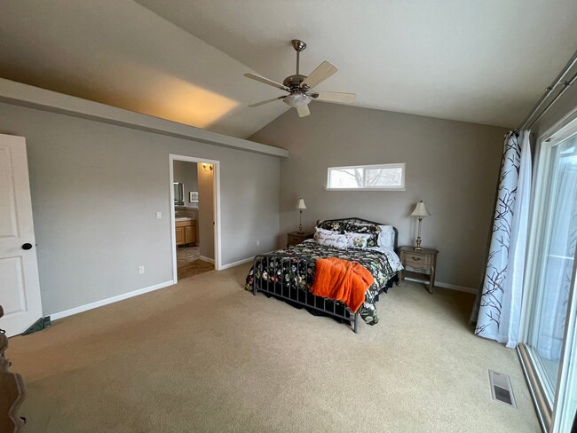 Building Photo - Charming Alta Sierra Home