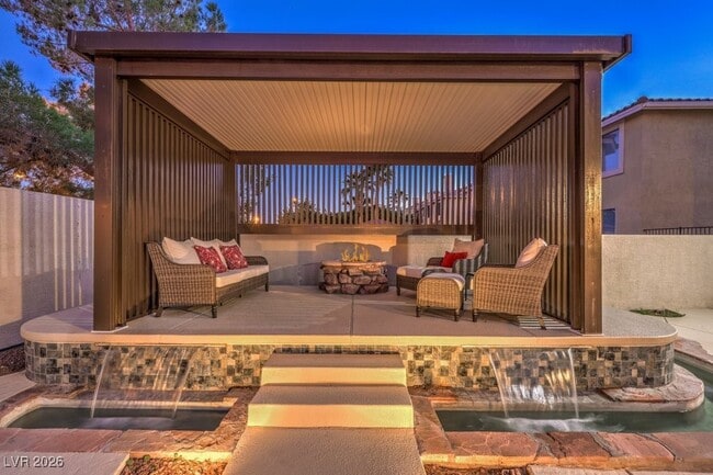 Building Photo - 11072 Pentland Downs St