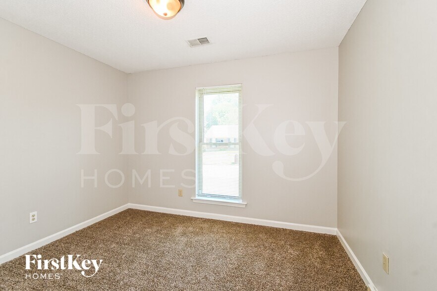 Building Photo - 4865 Water Fowl Ln