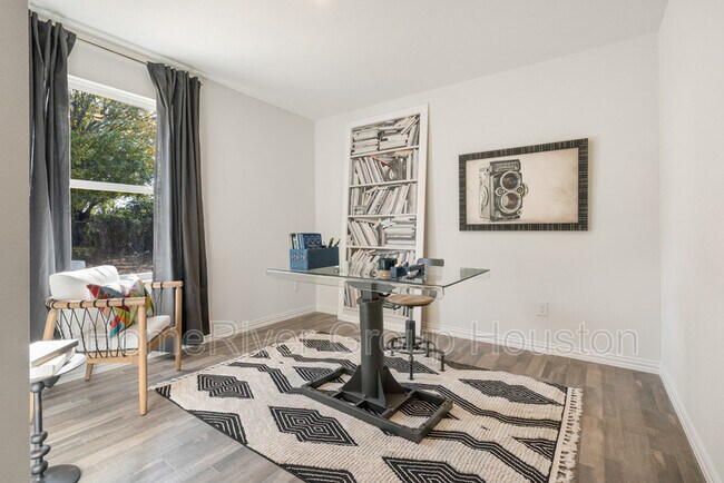 Building Photo - 8318 Prairie View Dr