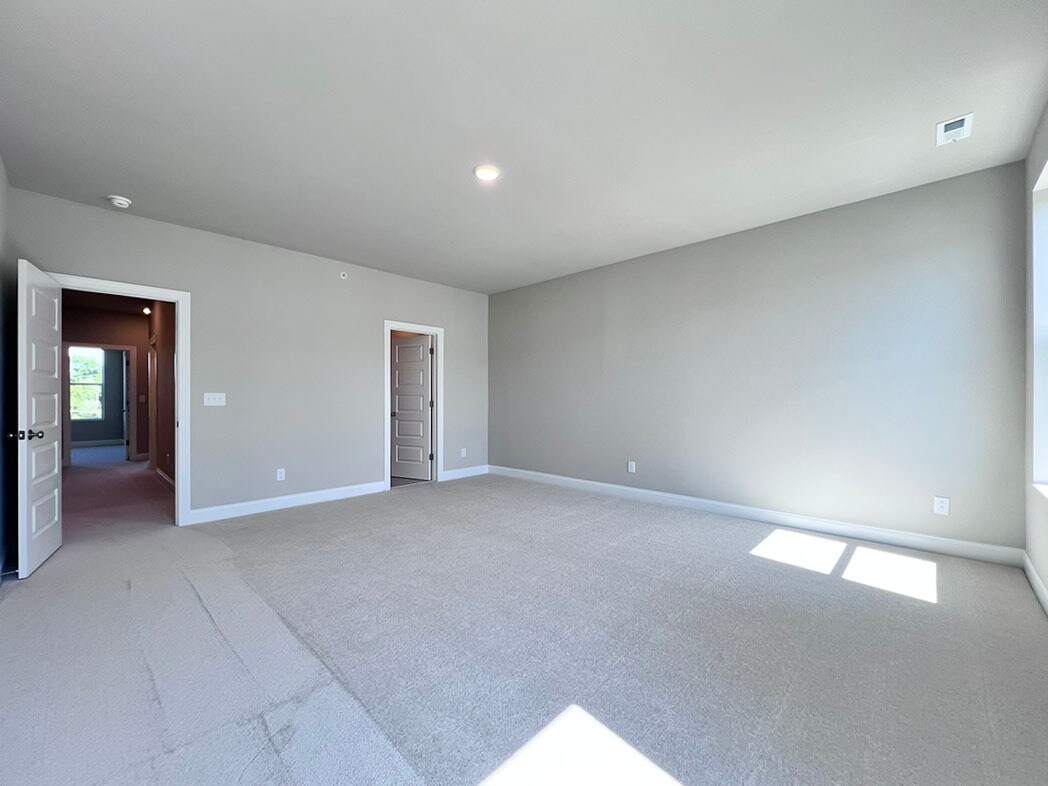 Building Photo - 1245 S Blount St