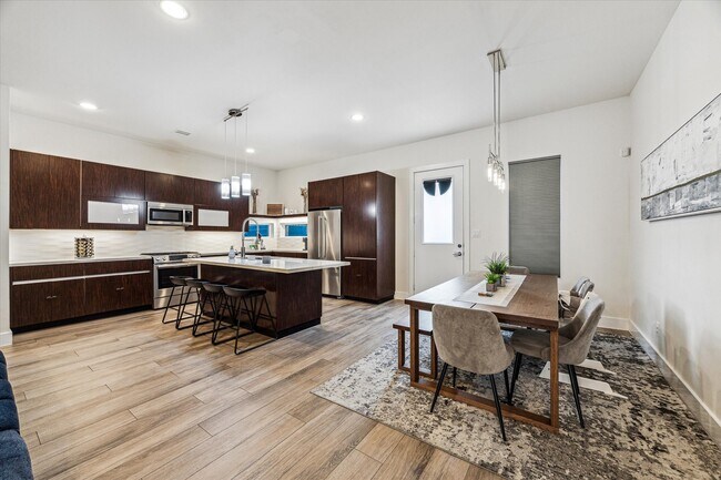 Building Photo - 2204 Cortijo Pl