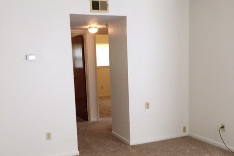 Building Photo - 3000 Fordhaven Rd