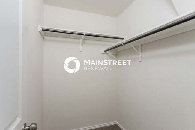Building Photo - 3 Bedroom Pet-Friendly Home in San Antonio, TX with Main Street Renewal