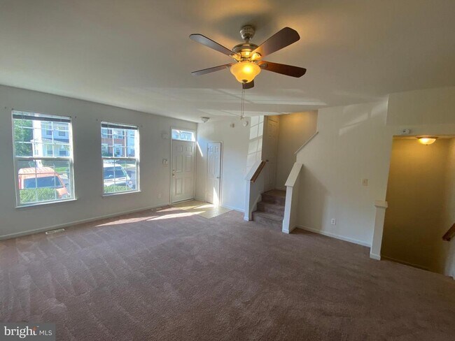 Building Photo - 4249 Normandy Ct