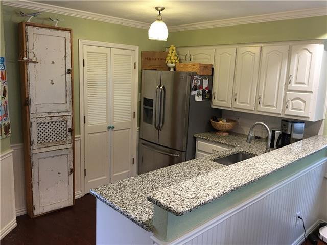 Building Photo - 2907 Sweet Briar St