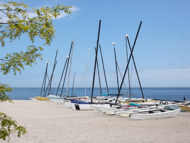 Building Photo - 124 Fox St