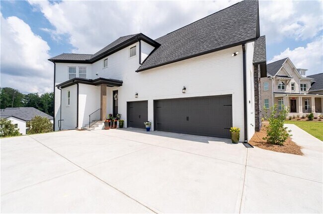 Building Photo - 4510 Hawthorn Cir