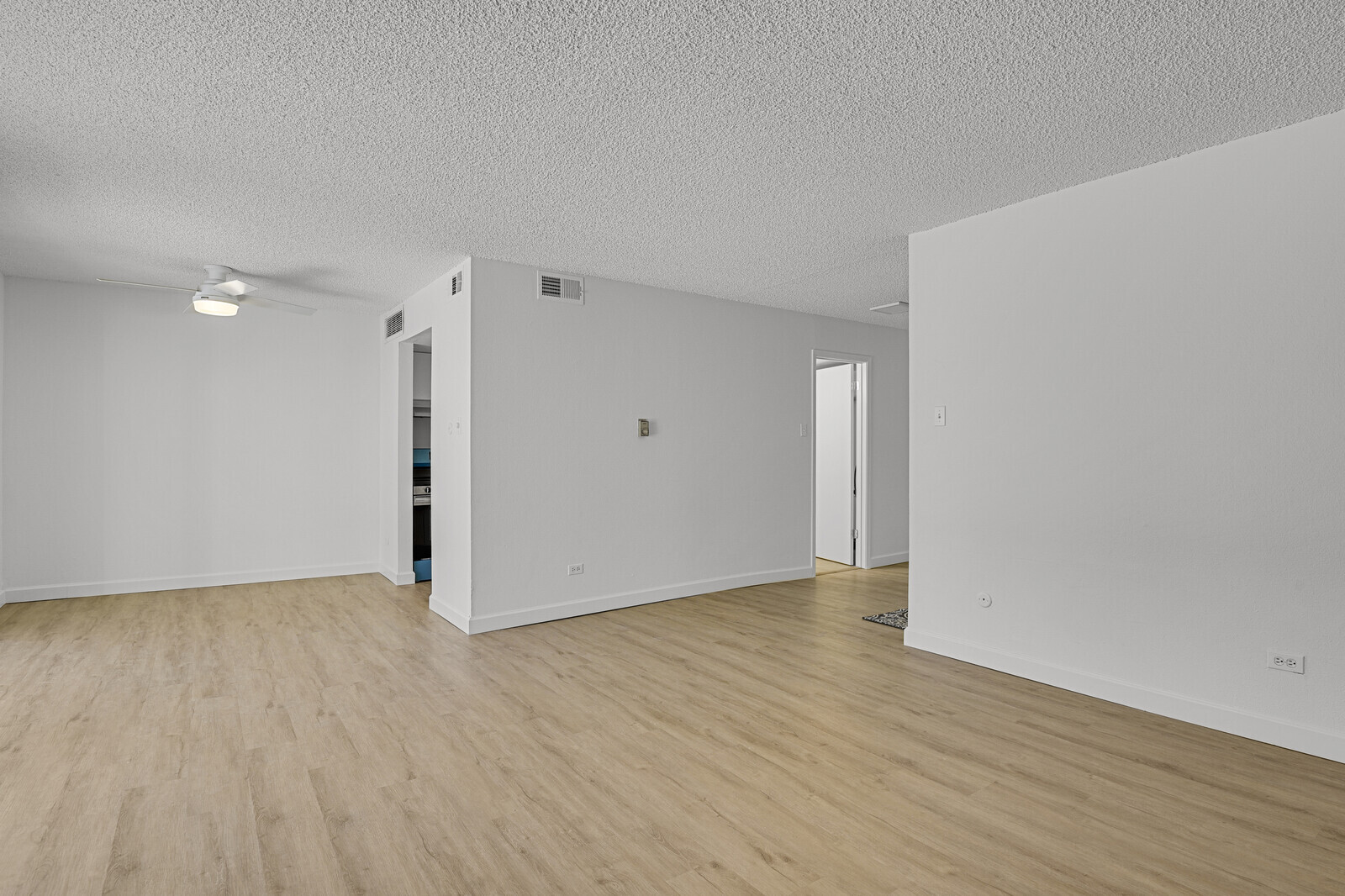 Building Photo - 3369 S Monaco Pky