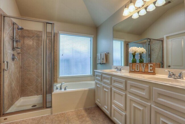 Building Photo - 27535 Gatlin Ln
