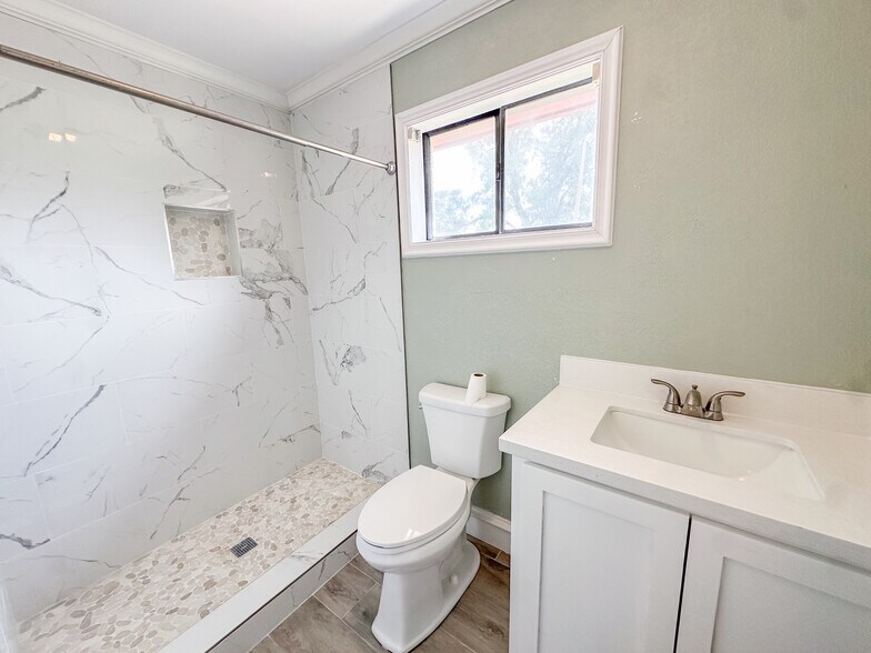 Building Photo - 3206 E Cobblestone Creek Dr