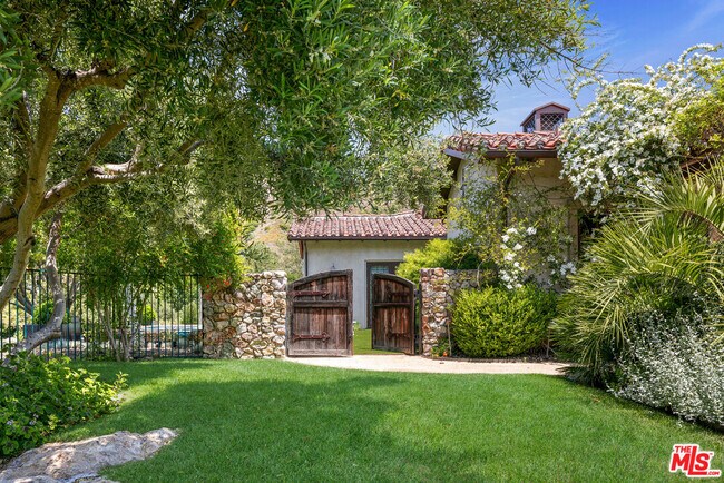 Building Photo - 31823 Lobo Canyon Rd