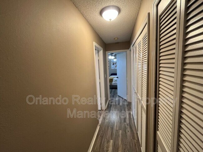 Building Photo - 6088 Westgate Dr