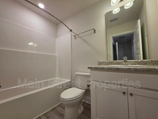 Building Photo - 9011 Golden Eye Dr