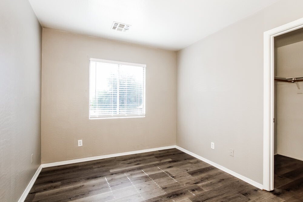 Building Photo - 12414 W Scotts Dr