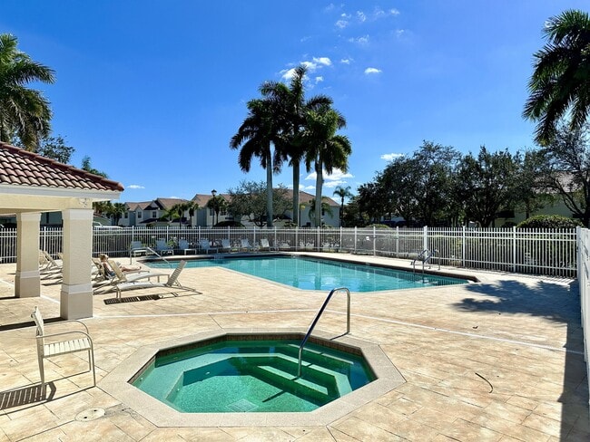 Building Photo - 860 Hampton Cir