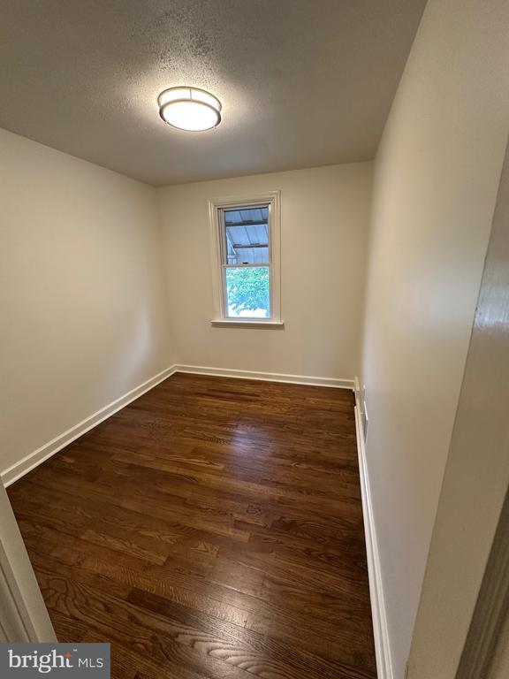 Building Photo - 1122 Coyne Pl