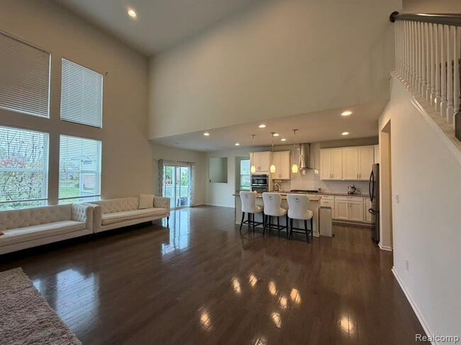 Building Photo - 5791 Northford