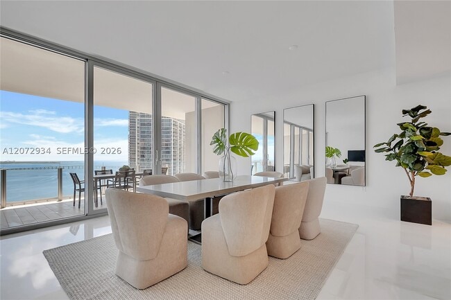 Building Photo - 300 Biscayne Blvd