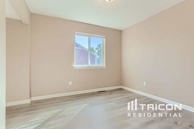 Building Photo - 14360 Parkside Ct NW