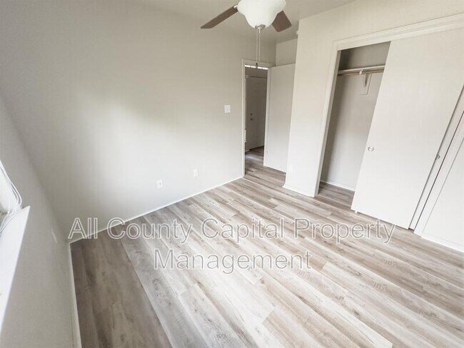 Building Photo - 2707 Burlington