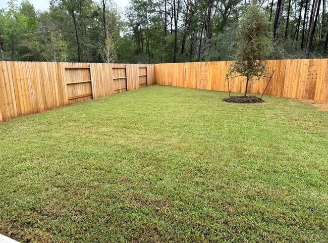 Building Photo - 707 Long Cedar Dr