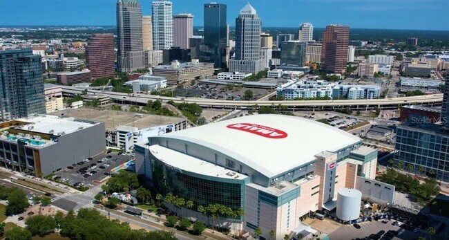 Building Photo - 2305 W Texas Ave