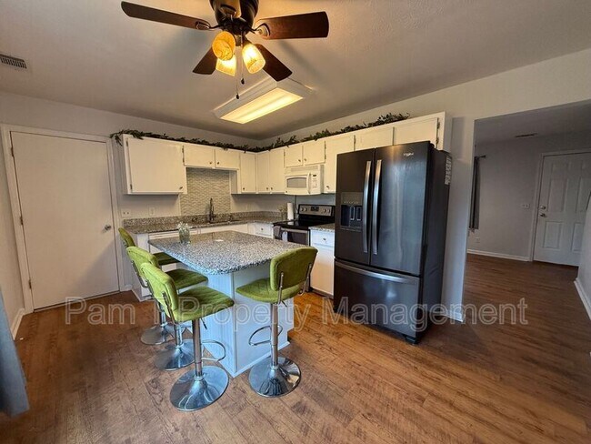 Building Photo - 226 Bordeaux Ln