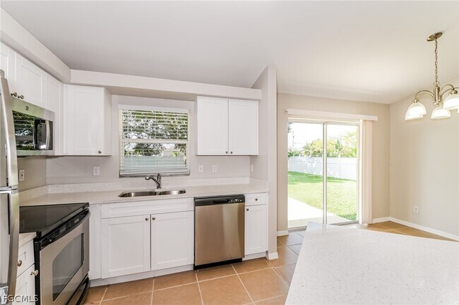 Building Photo - 1804 NE 21st St