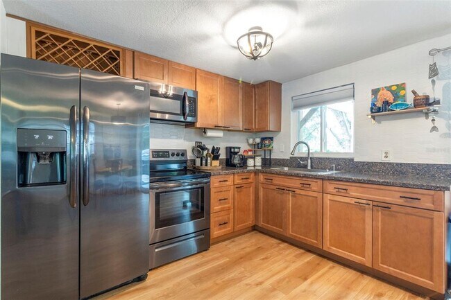 Building Photo - 2586 Auburn Blvd