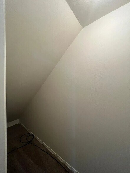 Building Photo - 6170 Colony Cir