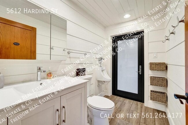 Building Photo - 5612 Harding St