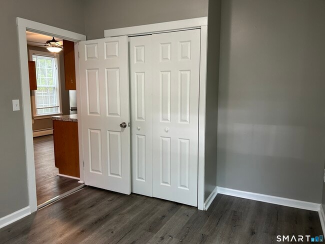 Building Photo - 58 Smith Ave