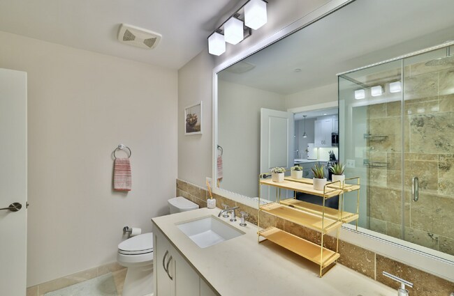 Building Photo - Pets Welcome!! Private Garage Parking Avai...