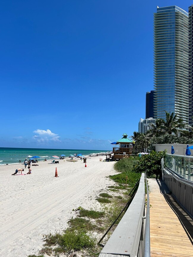 Building Photo - 19201 Collins Ave