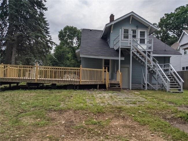 Building Photo - 519 Belvidere St E