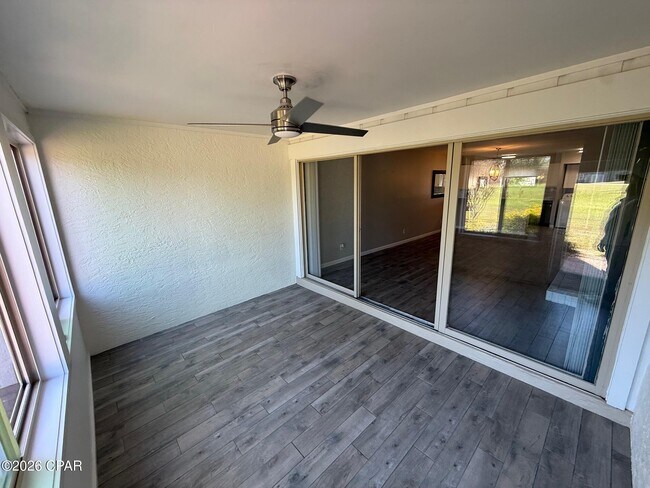 Building Photo - 4301 Bay Point Rd