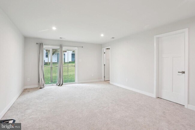 Building Photo - 47 Rosemary Wy